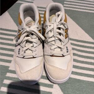 New Balance 550